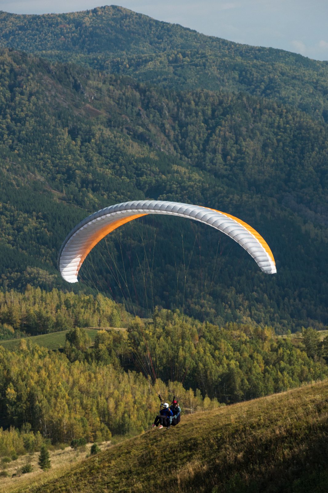 Adrenalinski tandem paragliding kot darilni bon